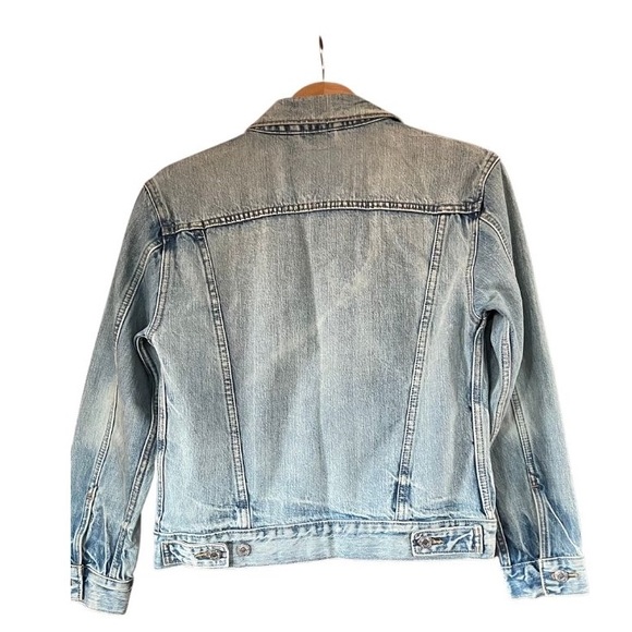Levi’s jean jacket - Picture 2 of 3